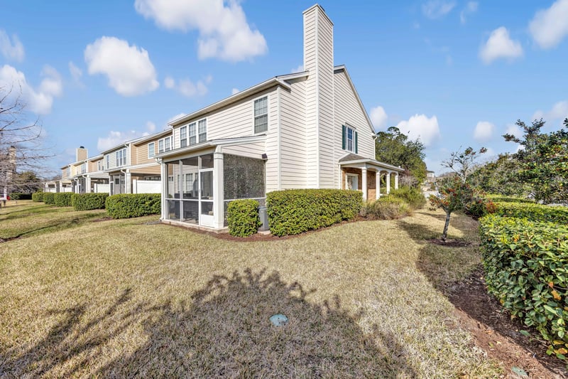 Photo 35 of 3954 Lionheart Dr, Jacksonville, FL 32216, photographed by Megapixeler
