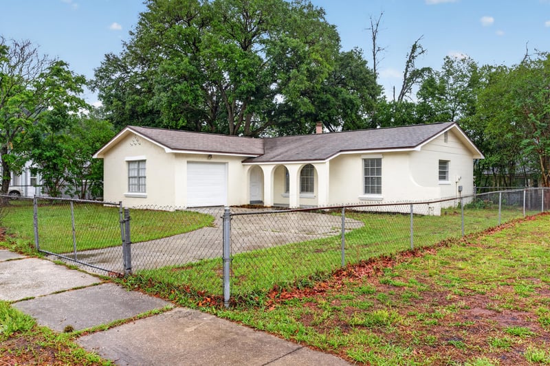 Photo 46 of 8046 Triumph Ln S, Jacksonville, FL 32244, photographed by Megapixeler