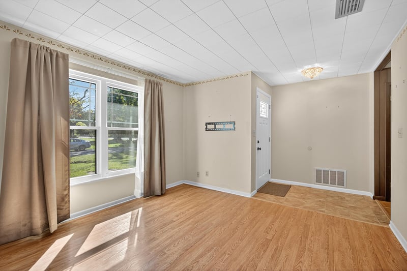 Photo 6 of 5975 111th St, Jacksonville, FL 32244, photographed by Megapixeler