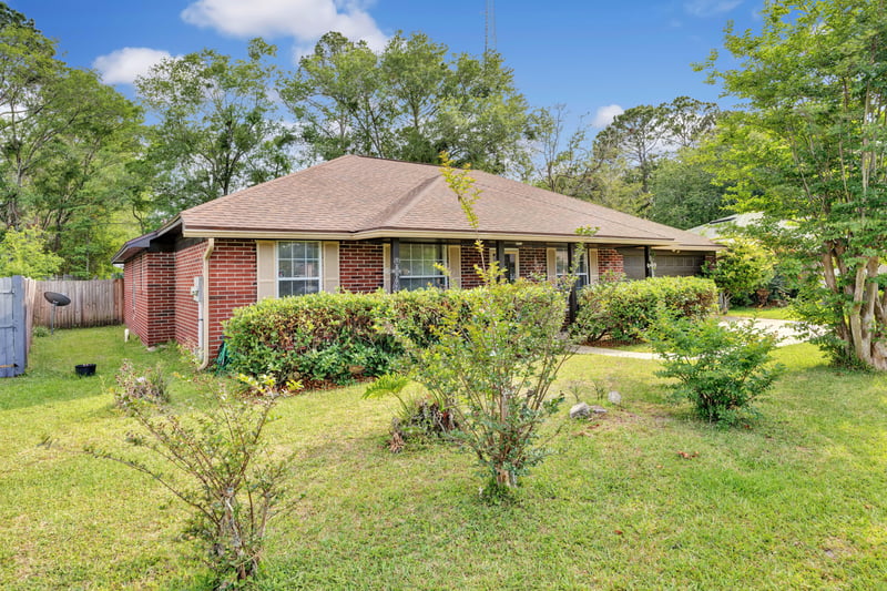 Photo 2 of 8628 Mayall Dr, Jacksonville, FL 32220, photographed by Megapixeler