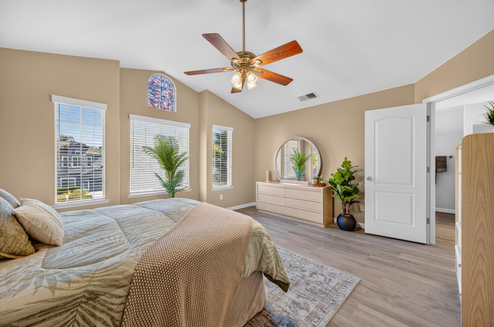 1888 El Paso Ave, photo 52
