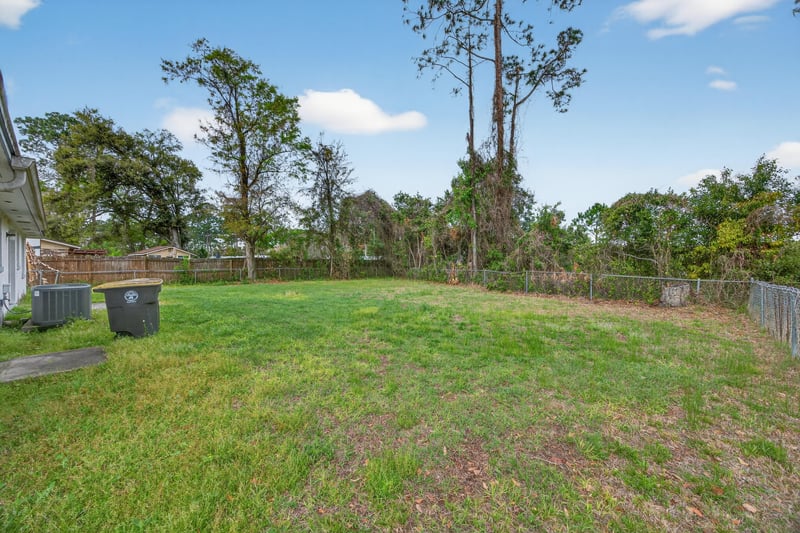 Backyard at 726 Perryman Ln W, Jacksonville, FL 32221