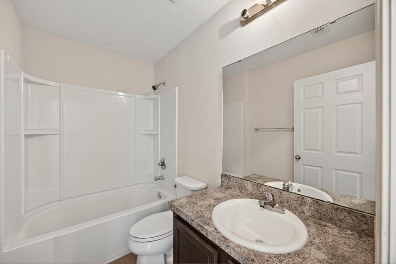 Bathroom2 at 5315 Colonial Ave, Jacksonville, FL 32210