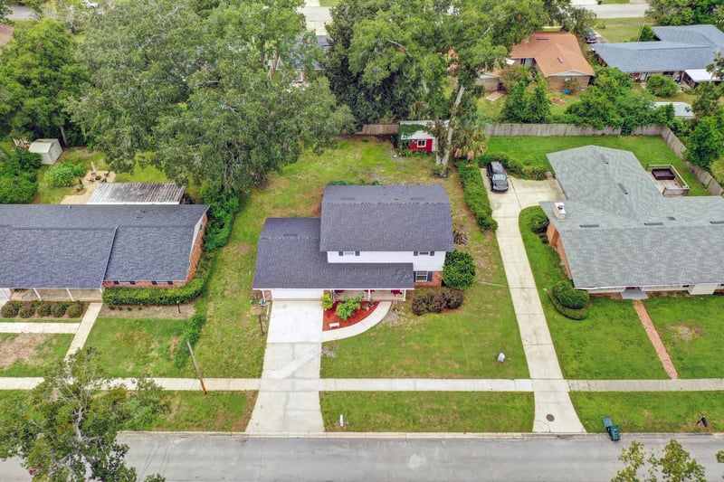 Photo 2 of 3333 Heathcliff Ln, Jacksonville, FL 32257, photographed by Megapixeler