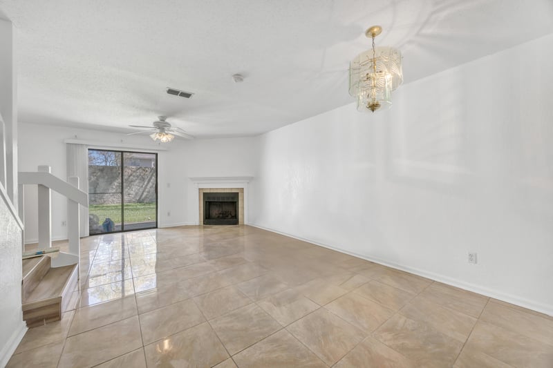 Photo 9 of 8300 Plaza Gate Ln unit 1062, Jacksonville, FL 32217, photographed by Megapixeler