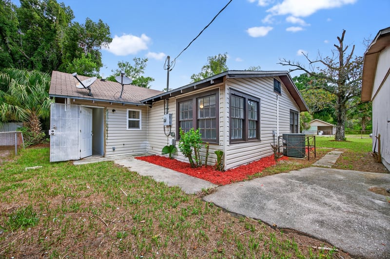Photo 32 of 1011 Glencarin St, Jacksonville, FL 32208, photographed by Megapixeler