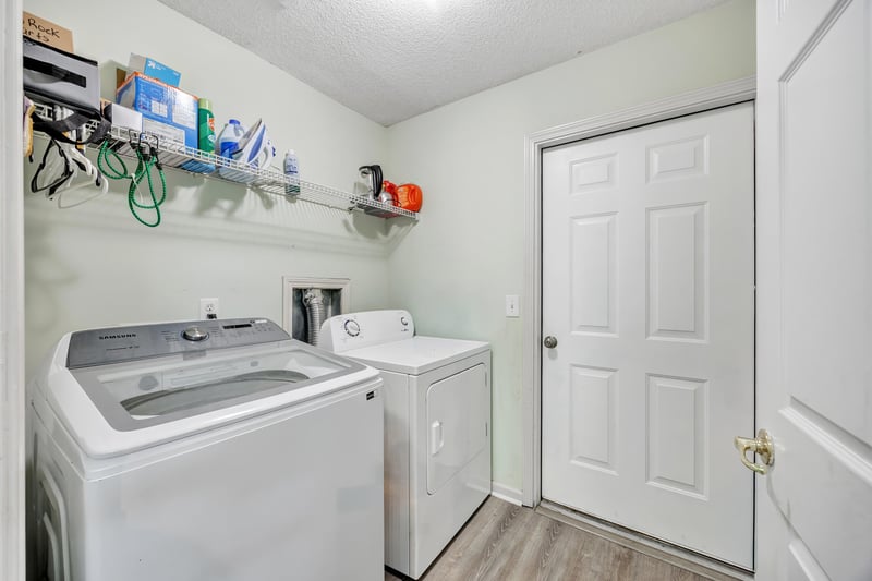 Photo 33 of 3719 Sea Hawk St E, Jacksonville, FL 32224, photographed by Megapixeler