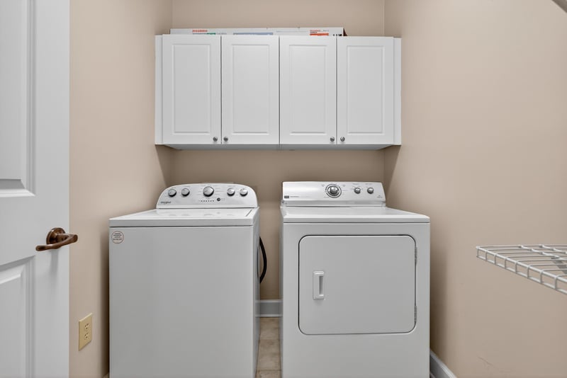 Laundry at 430 E Bay St, Jacksonville, FL 32202