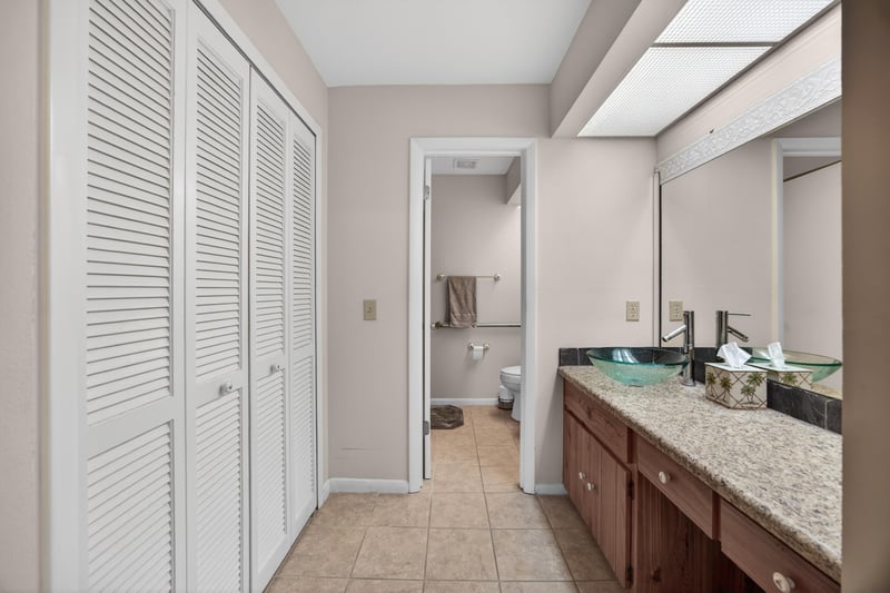 Photo 14 of 11095 Wandering Oaks Dr, Jacksonville, FL 32257, photographed by Megapixeler