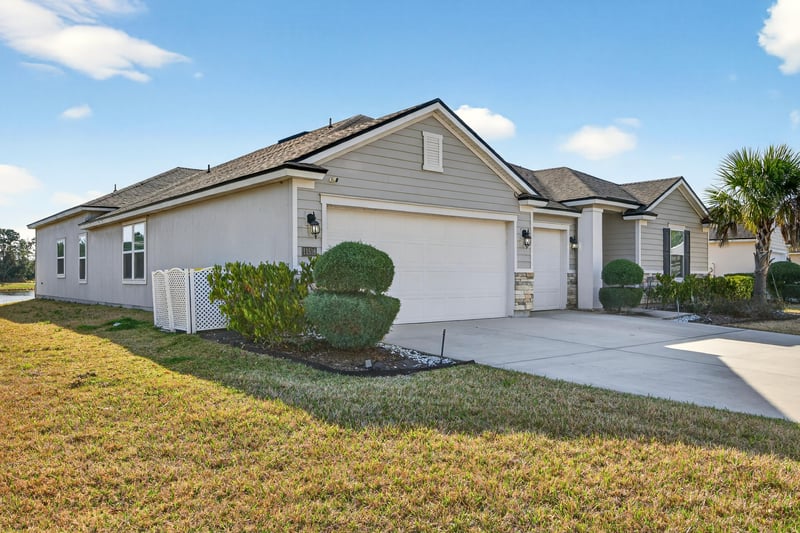 Photo 5 of 11516 Red Koi Dr, Jacksonville, FL 32226, photographed by Megapixeler