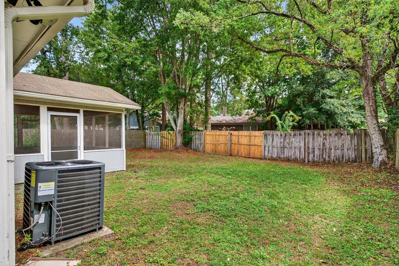 Photo 31 of 2857 Sandy Beach Ln, Jacksonville, FL 32277, photographed by Megapixeler