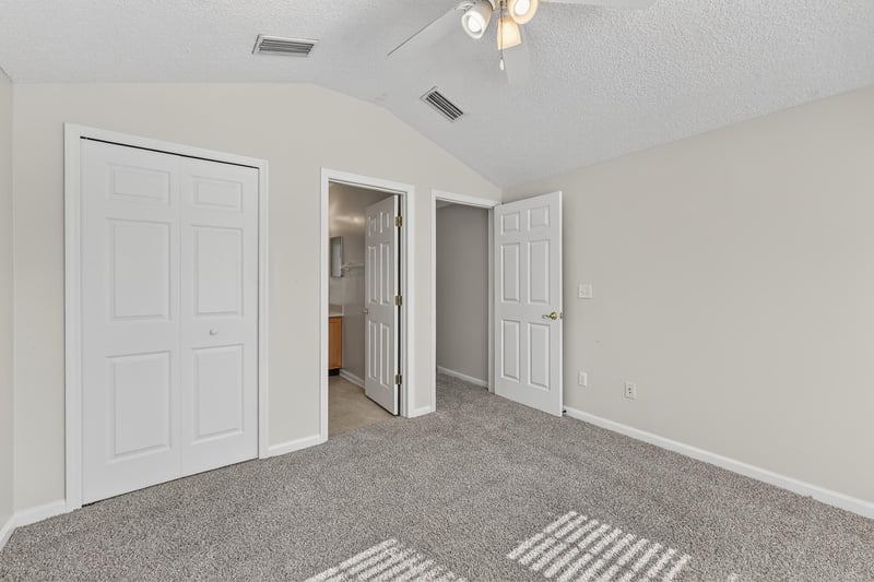 Suite at 9205 Redtail Dr, Jacksonville, FL 32222