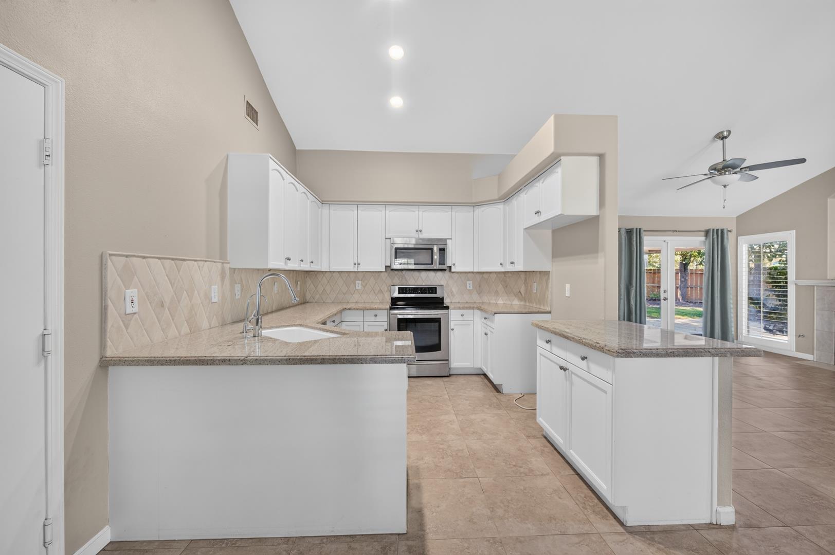 1327 E La France Dr, photo 25