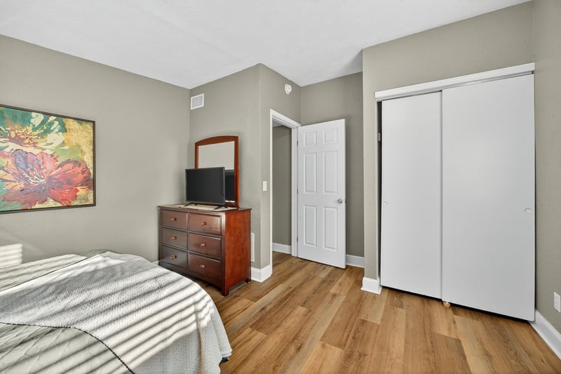 Photo 23 of 517 Renne Dr N, Jacksonville, FL 32218, photographed by Megapixeler