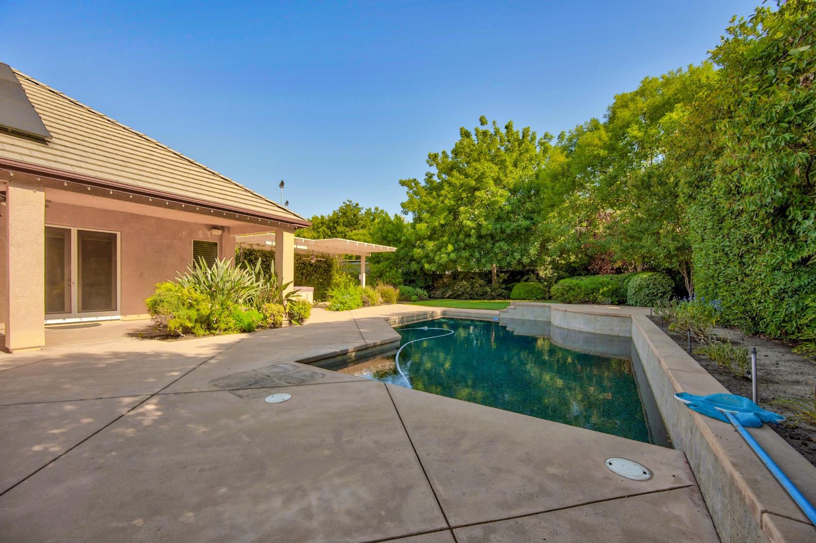 11 W Jordan Ave, photo 79