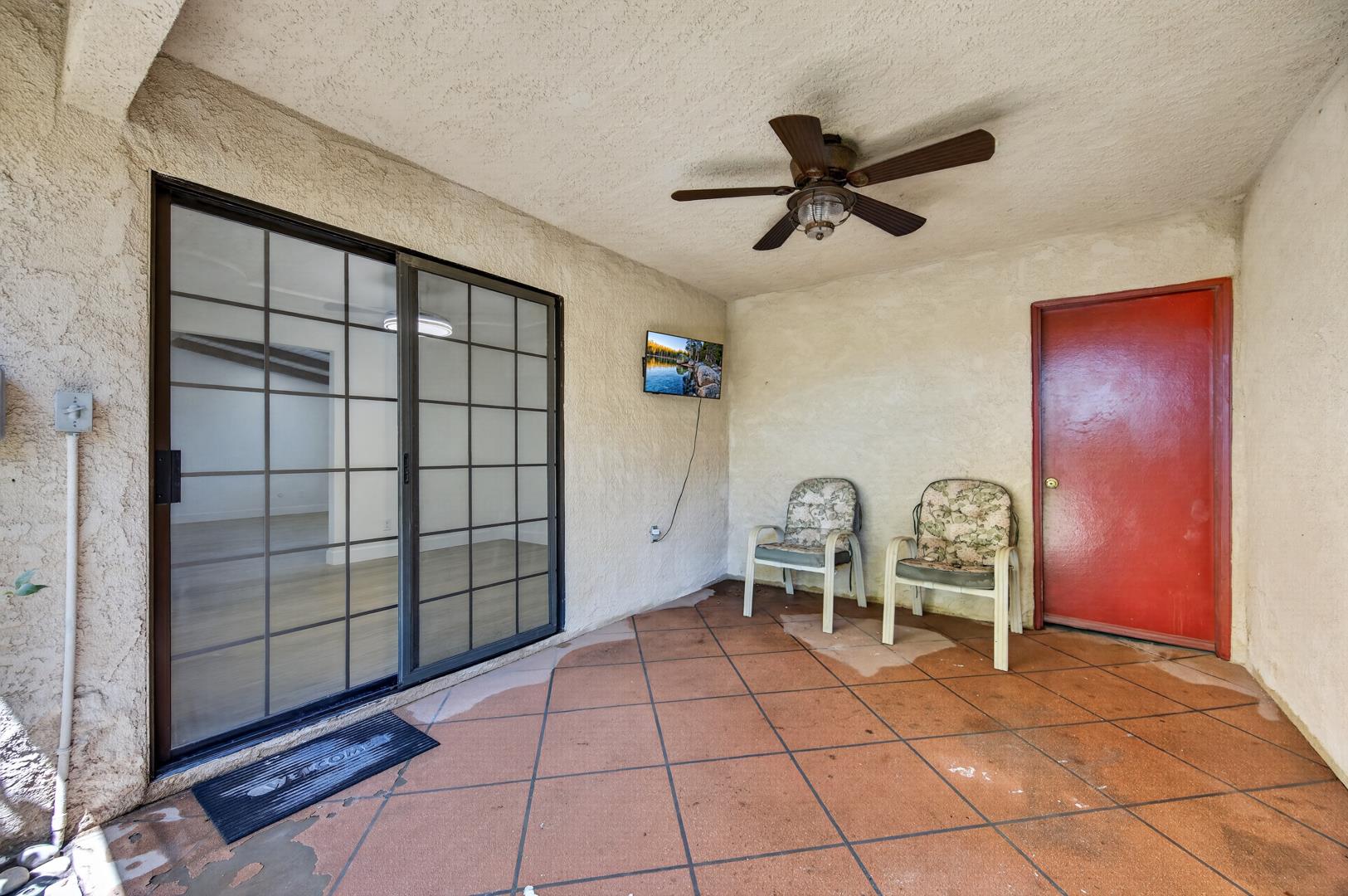 1657 Willow Ave, photo 59