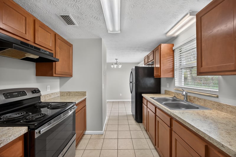 Photo 8 of 726 Perryman Ln W, Jacksonville, FL 32221, photographed by Megapixeler