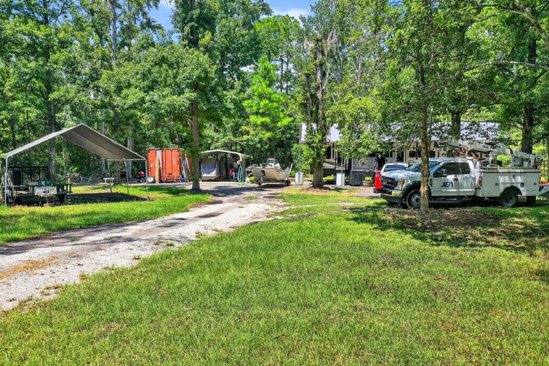 Photo 9 of 2561 Starratt Rd, Jacksonville, FL 32226, photographed by Megapixeler