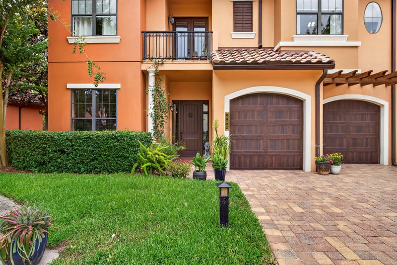 Photo 6 of 8850 La Terrazza Pl, Jacksonville, FL 32217, photographed by Megapixeler
