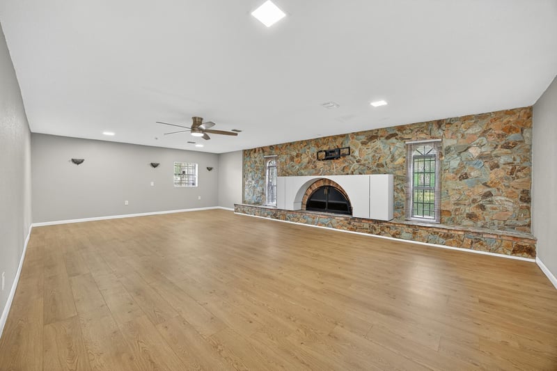 Photo 18 of 5216 Doncaster Ave, Jacksonville, FL 32208, photographed by Megapixeler
