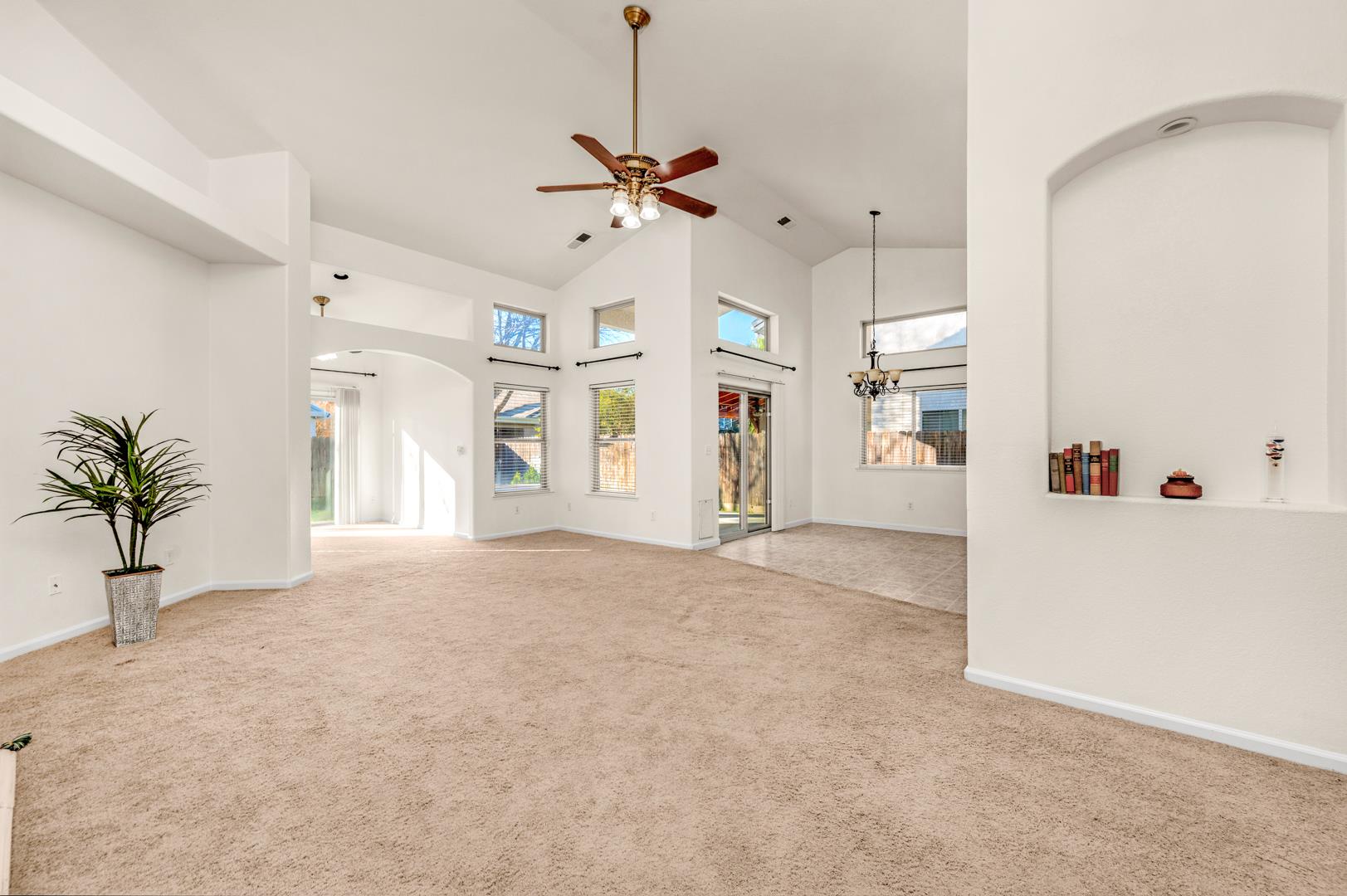 6687 E Michigan Ave, photo 39