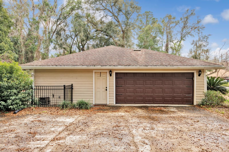Photo 4 of 2243 Furma St, Orange Park, FL 32073, photographed by Megapixeler