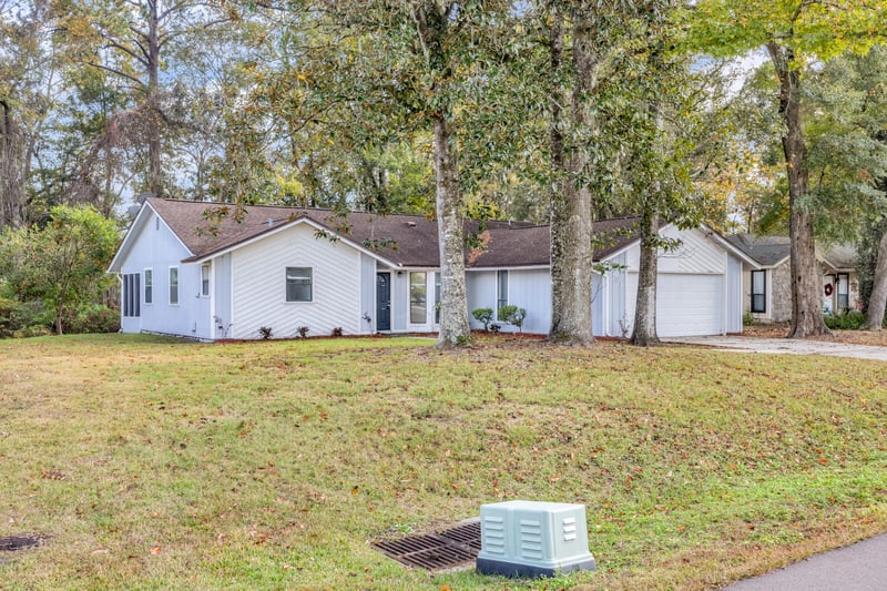 Photo 2 of 6281 Island Forest Dr, Orange Park, FL 32003, photographed by Megapixeler