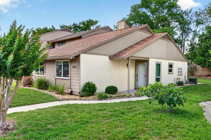 Photo 1 of 8137 Village Gate Ct, Jacksonville, FL 32217, photographed by Megapixeler