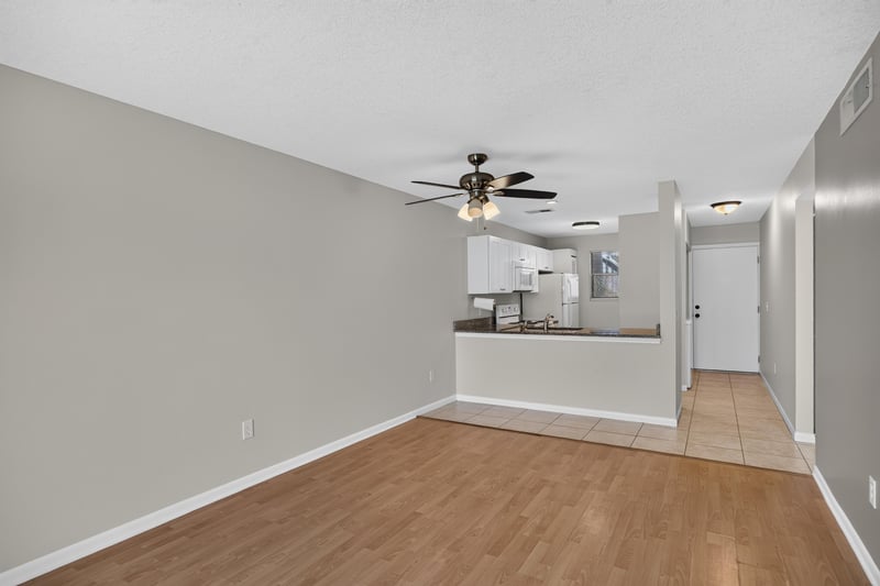 Living room looking toward hallway at 700 W Pope Rd unit h61, St. Augustine, FL 32080
