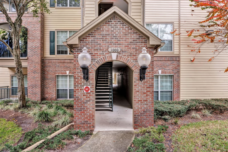 Photo 4 of 7800 Point Meadows Dr unit 1033, Jacksonville, FL 32256, photographed by Megapixeler
