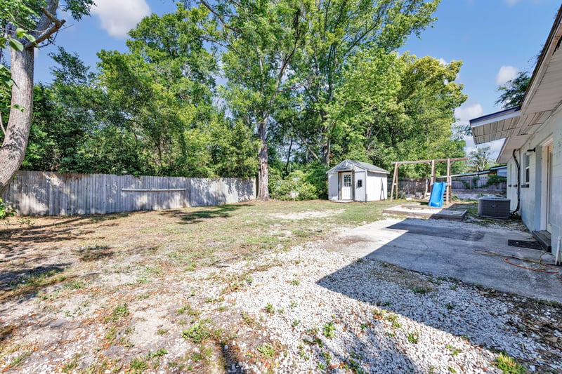Photo 24 of 2930 Wycombe Dr W, Jacksonville, FL 32277, photographed by Megapixeler