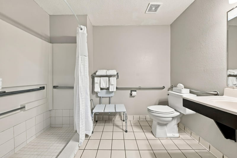 Accessible bathroom layout, photographed by Megapixeler on Eldridge Loop, Orange Park