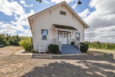 13651 River Rd NE