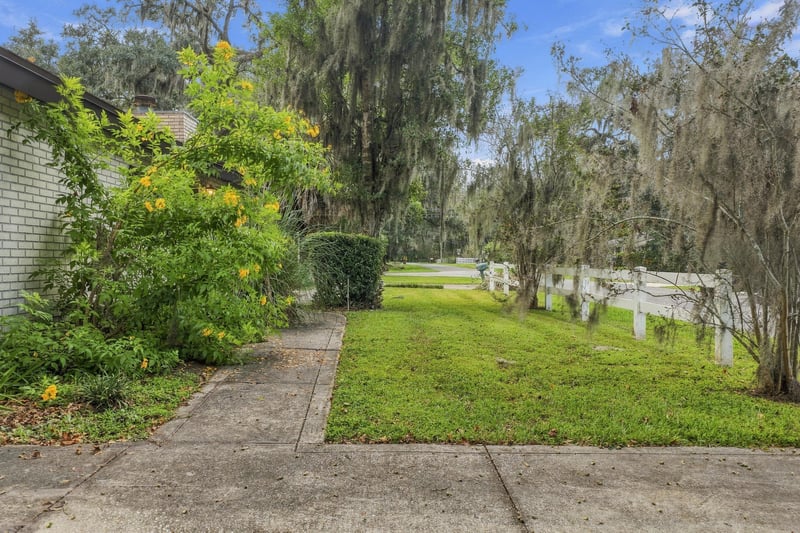 Photo 4 of 6871 Hyde Grove Ave, Jacksonville, FL 32210, photographed by Megapixeler