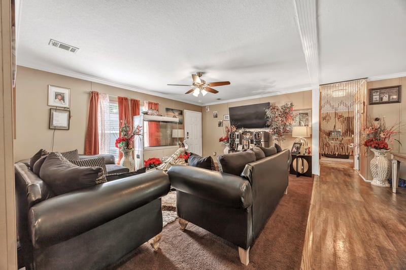 Photo 5 of 6776 Townsend Rd, Jacksonville, FL 32244, photographed by Megapixeler