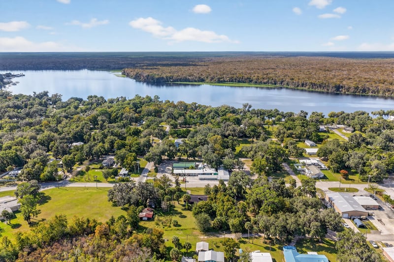 Photo 2 of 765 3rd Ave, Welaka, FL 32193, photographed by Megapixeler