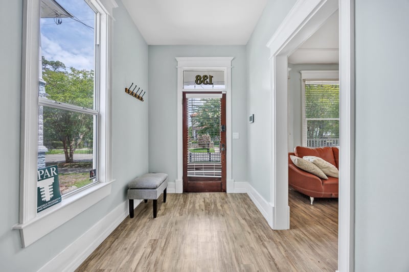 Photo 6 of 138 7th St W, Jacksonville, FL 32206, photographed by Megapixeler