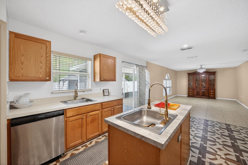 Photo 17 of 5537 Shady Pine St S, Jacksonville, FL 32244, photographed by Megapixeler