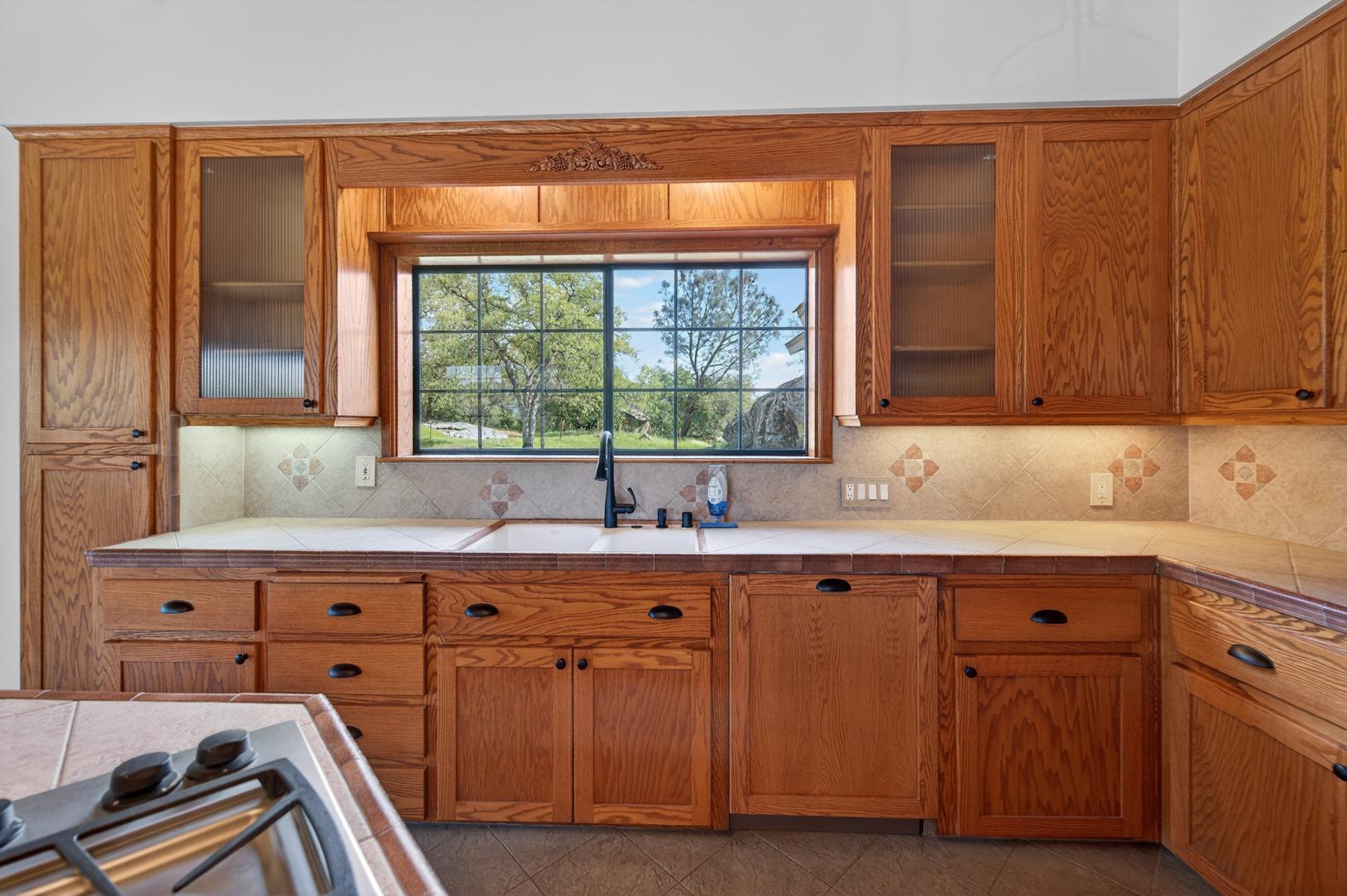 30919 Auberry Rd, photo 68