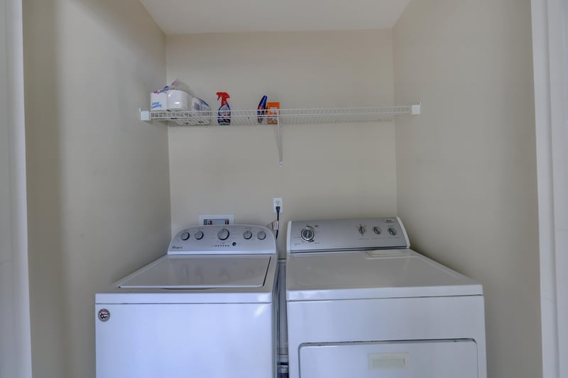 Laundry at 12301 Kernan Forest Blvd unit 2106, Jacksonville, FL 32225