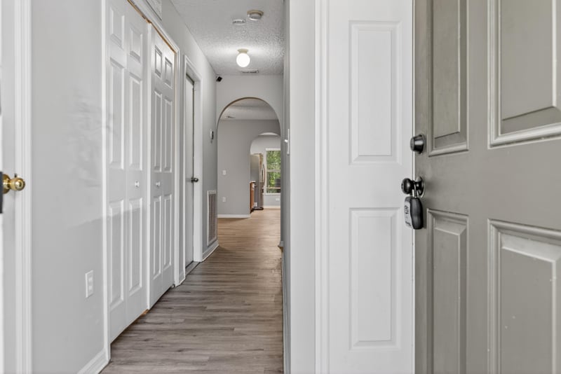 Entrance at 11816 Lake Bend Cir, Jacksonville, FL 32218