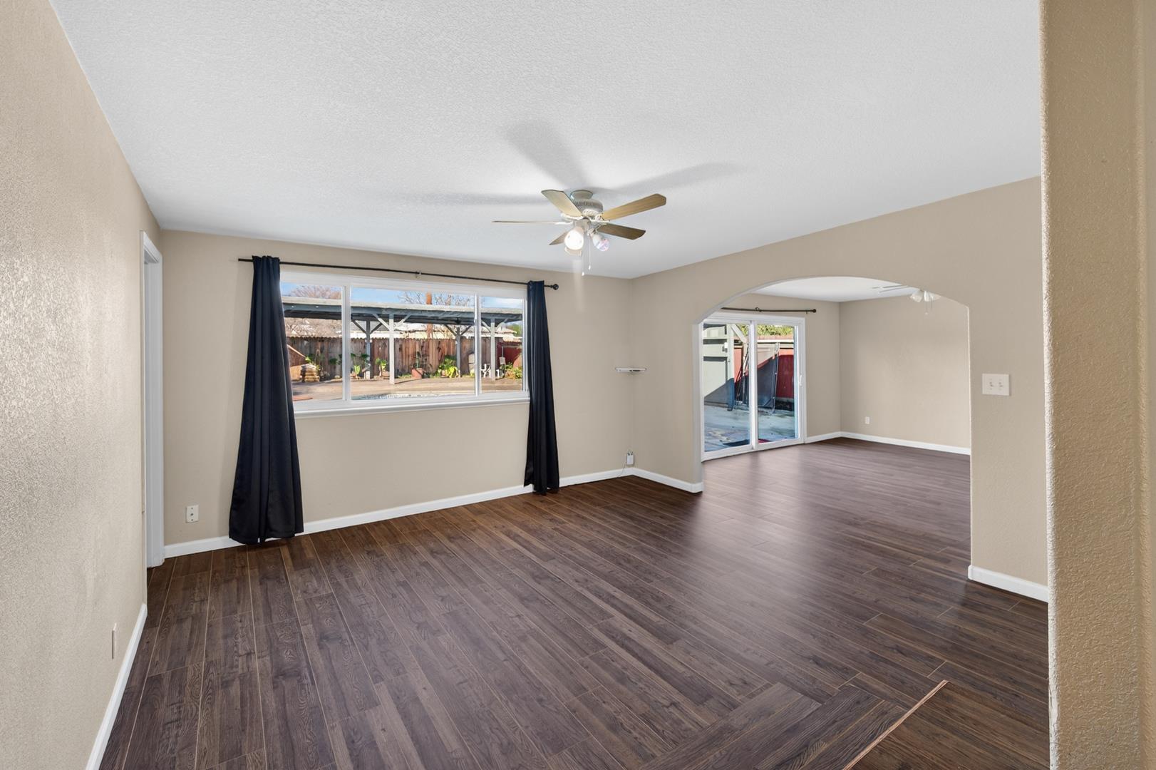 1524 W Fountain Way, photo 31