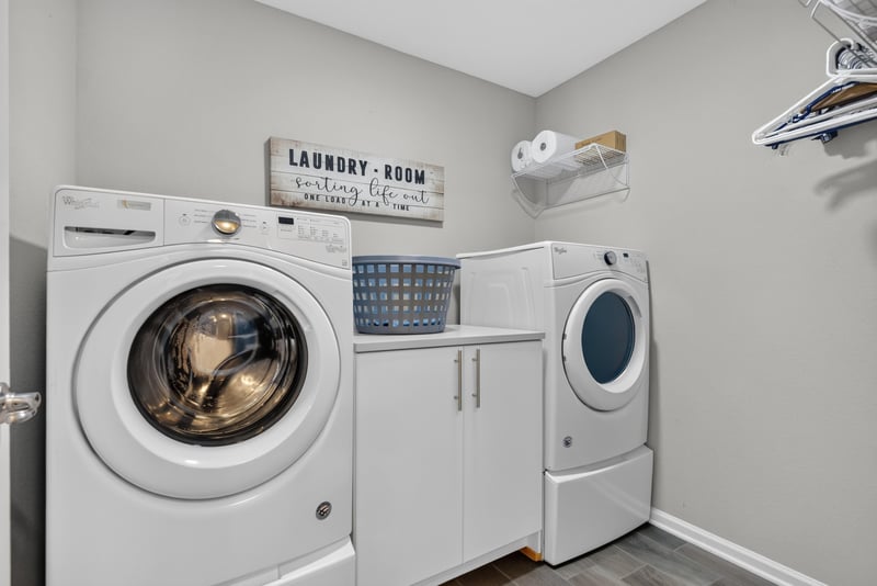 Laundry room with washer and dryer at 4319 Green River Pl, Middleburg, FL 32068