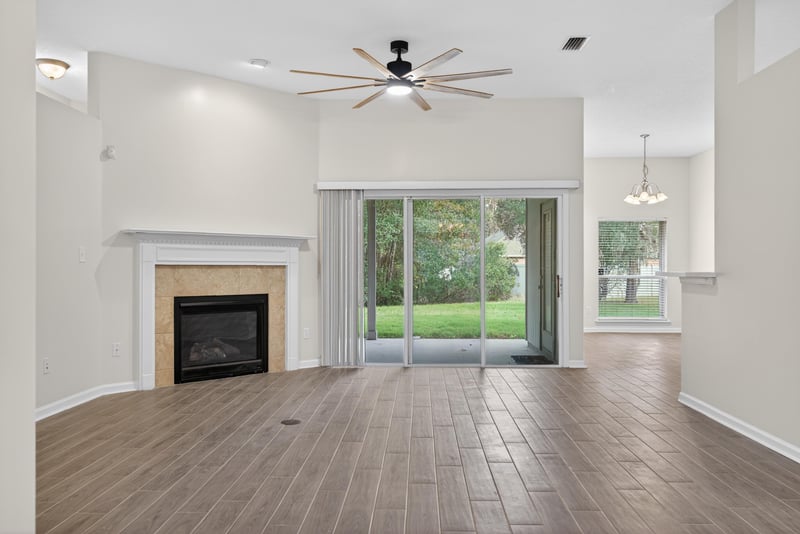 Family Room at 14344 Summer Breeze Dr, Jacksonville, FL 32218