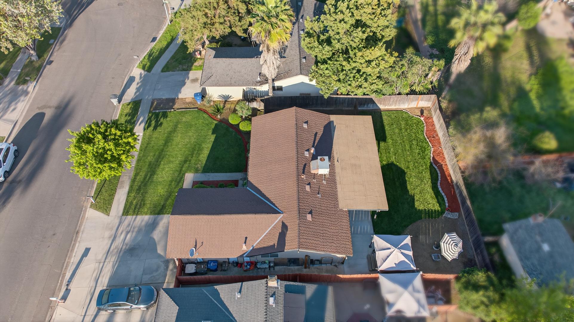 1235 W Dyer Ave, photo 7