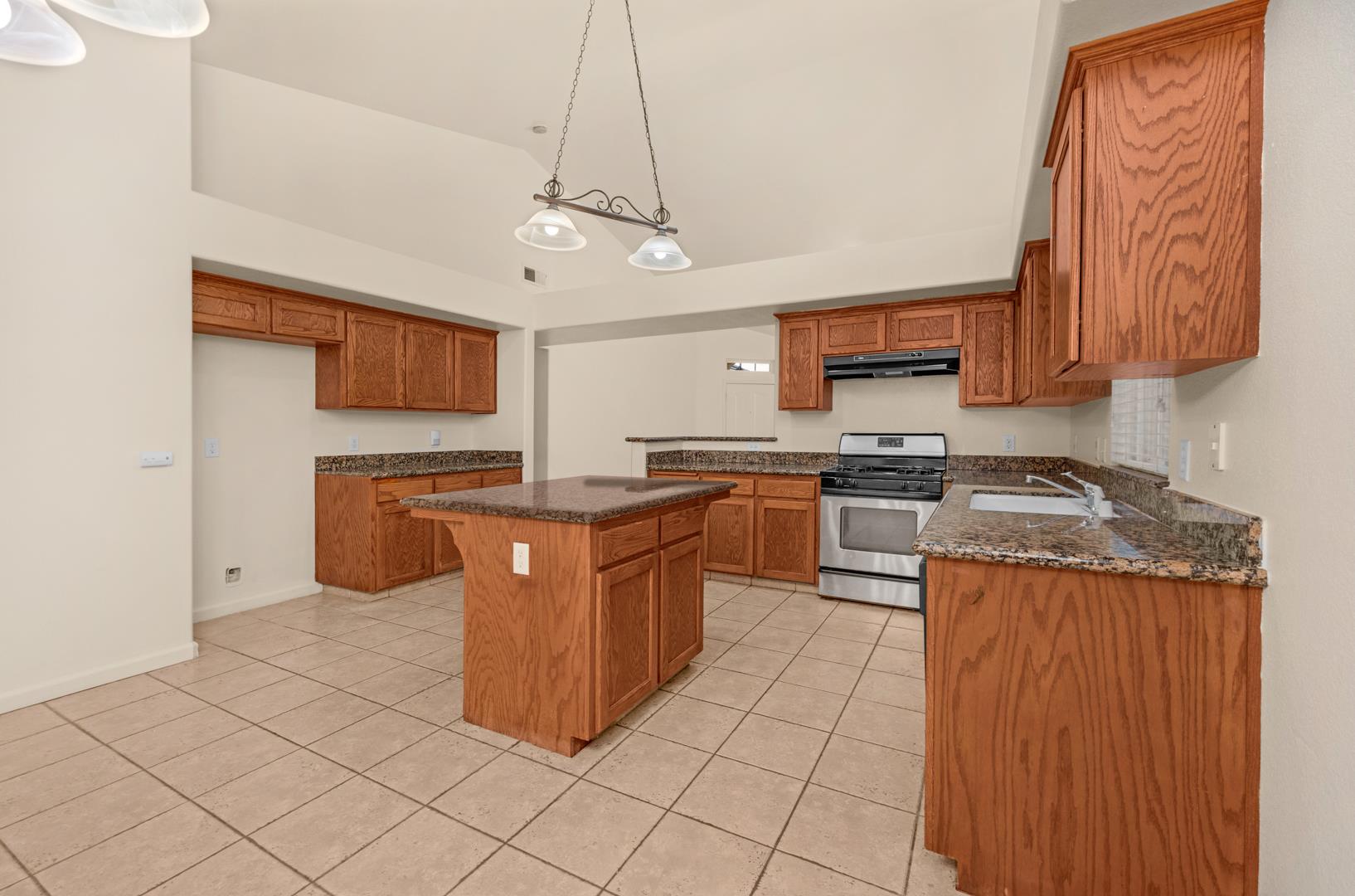 239 N Timmy Ave, photo 17