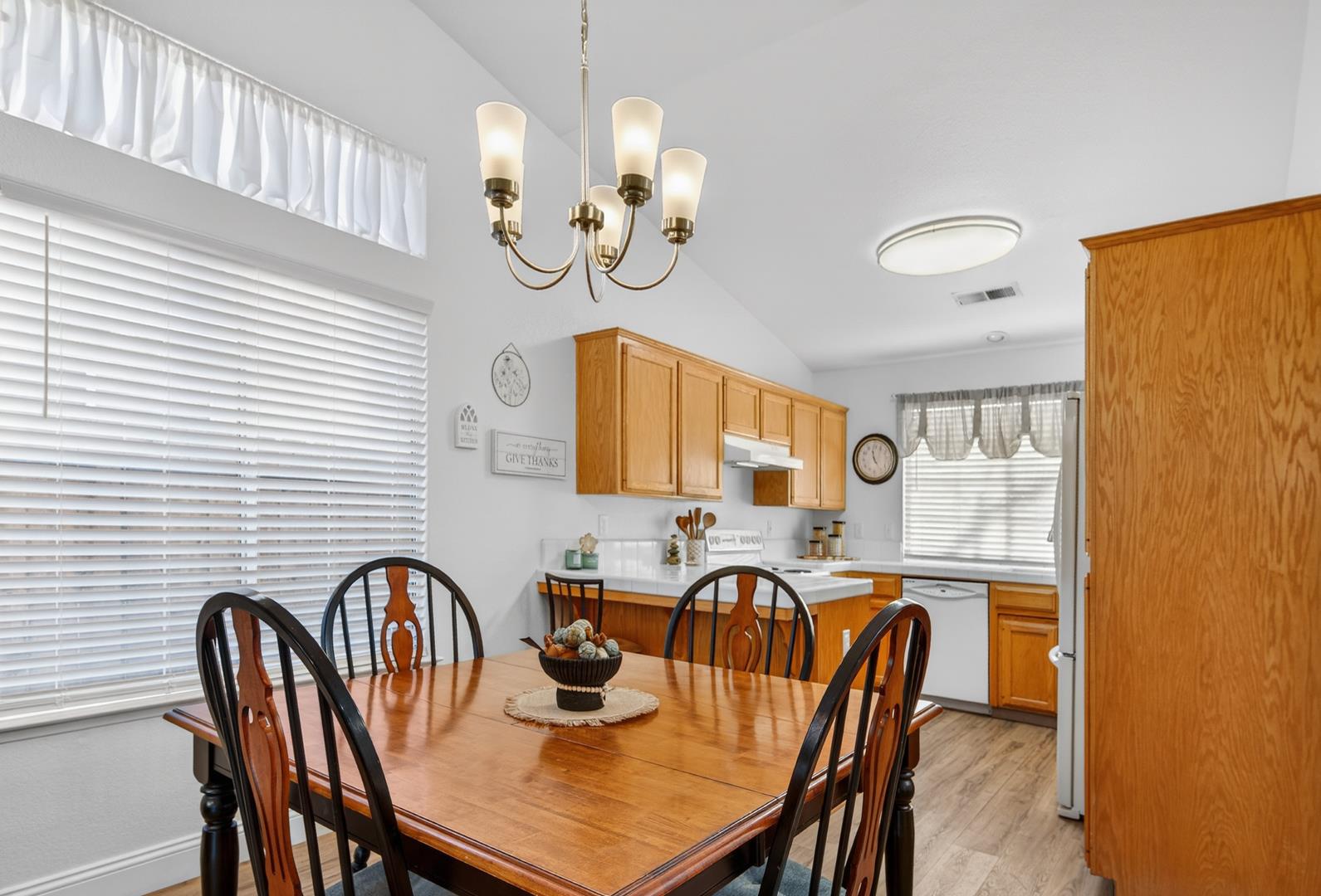 8652 N Sierra Vista Ave, photo 18