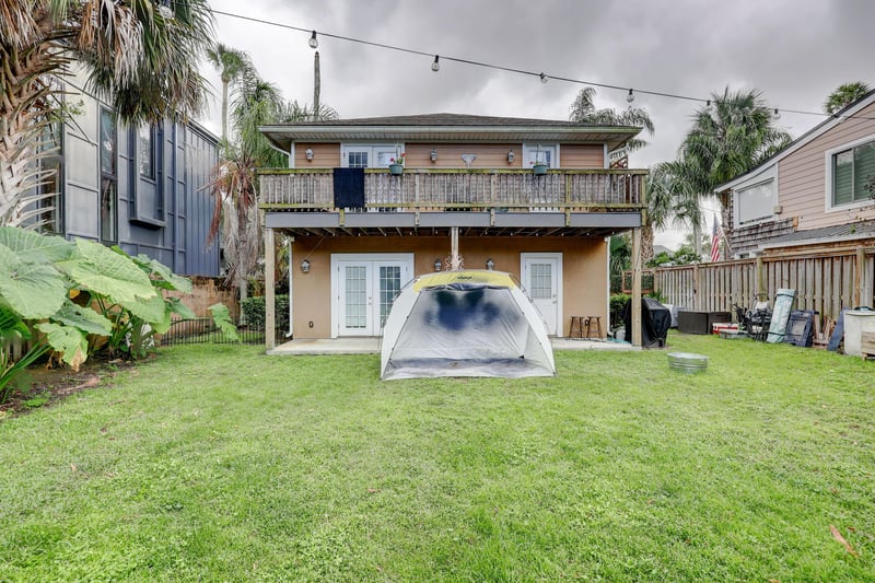 Back at 371 4th St, Atlantic Beach, FL 32233