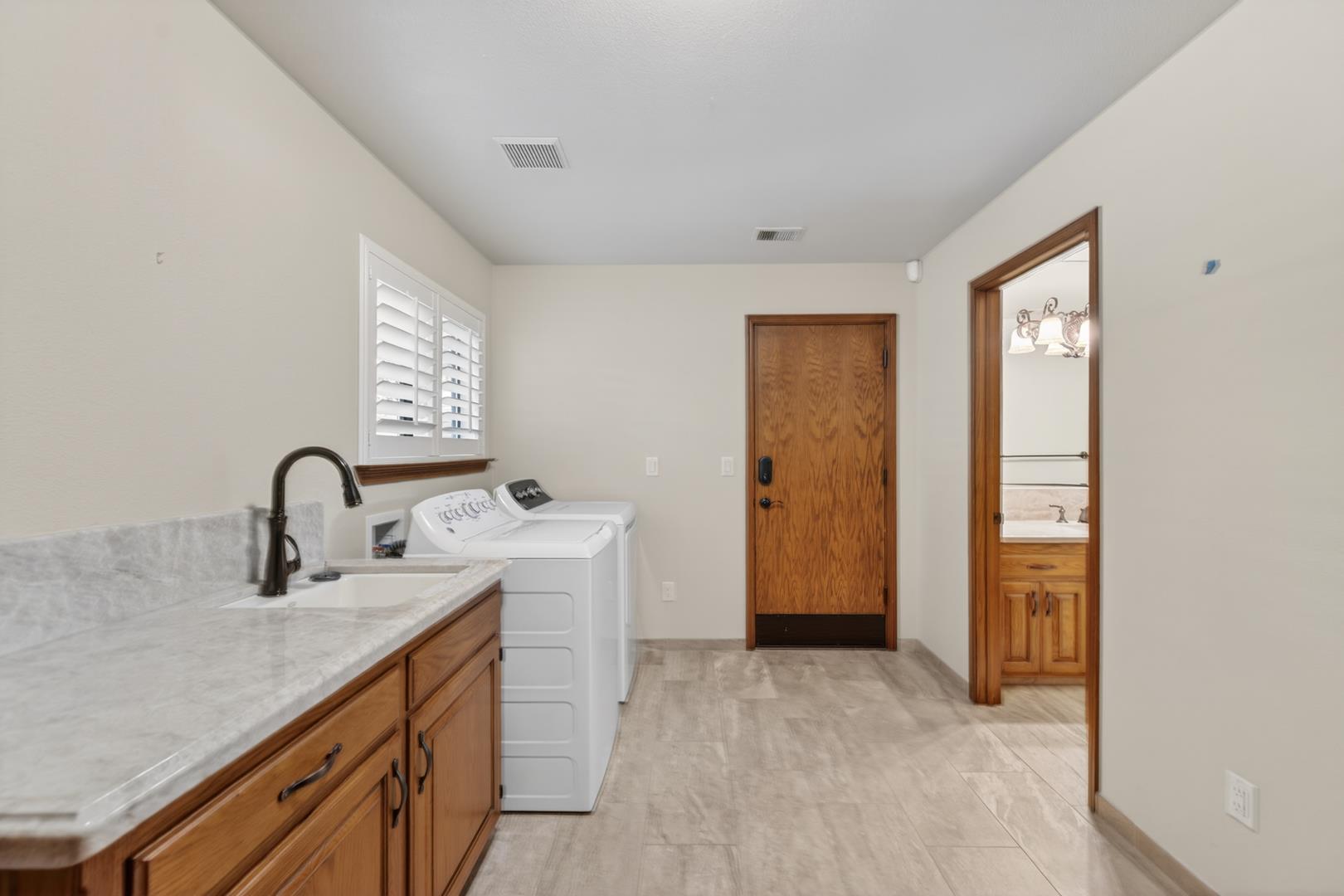 816 E Country View Cir, photo 50