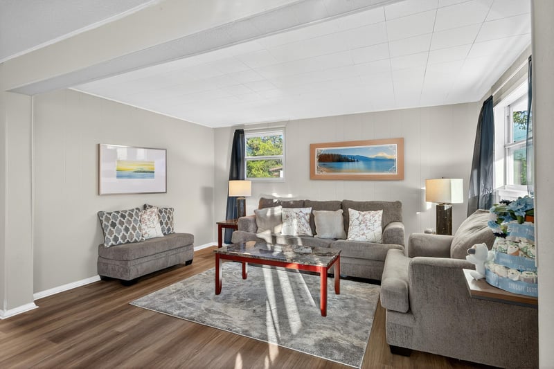 Photo 9 of 409 Parkwood Dr, Orange Park, FL 32073, photographed by Megapixeler